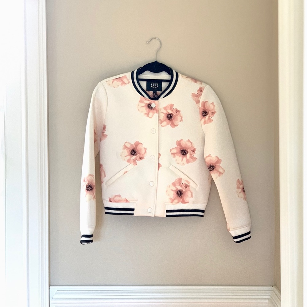 VERO MODA Floral Repeat Deva Bomber Jacket NWT